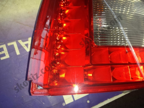 Фонарь Octavia A5 рестайл. светодиодный (LED) лев.