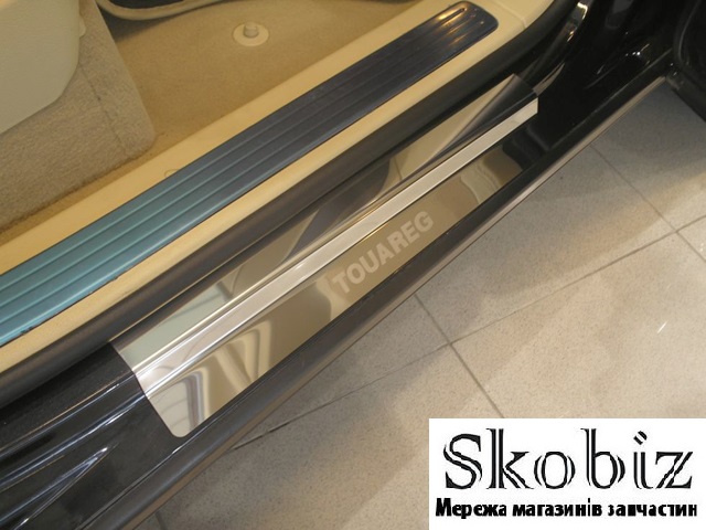 Накладки порогов TOUAREG 2002-2009 нержавеющая сталь (к-кт 4 шт.)