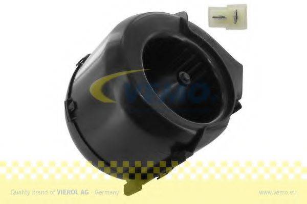 Вентилятор; Пристрій для впуску, повітря в салоні VEMO V15-03-1861-1