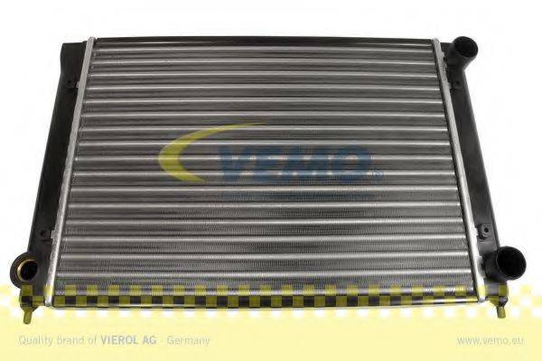Радиатор охлаждения двигателя VEMO V15-60-5013